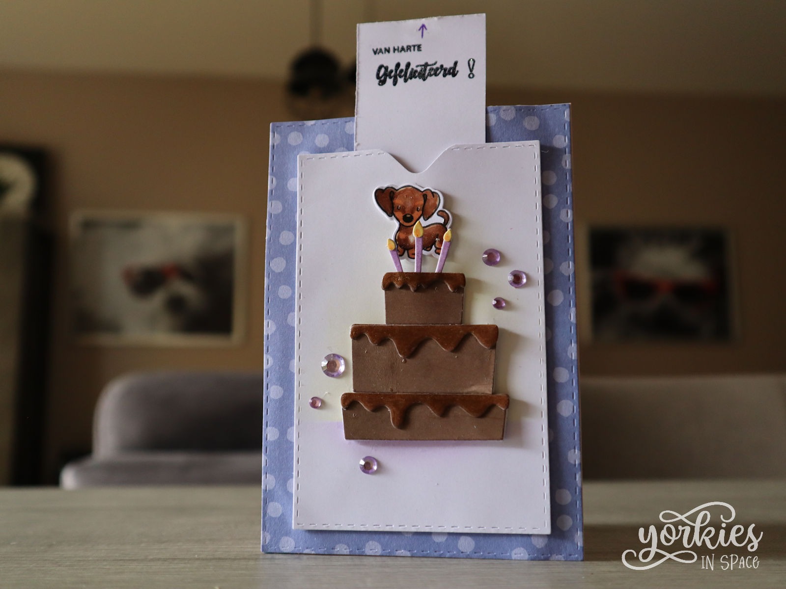 Chocoladetaartkaart met hondje